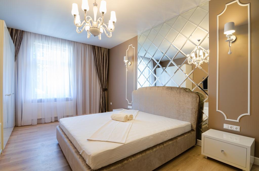Royal Art-Deco Apartment Львов Экстерьер фото