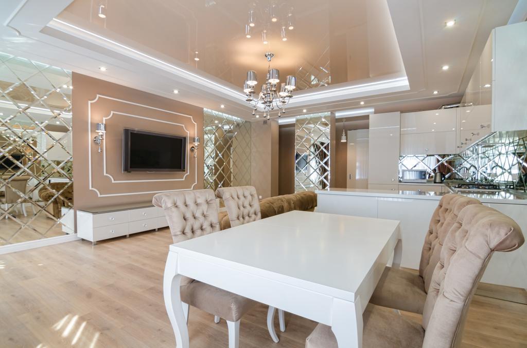 Royal Art-Deco Apartment Львов Экстерьер фото
