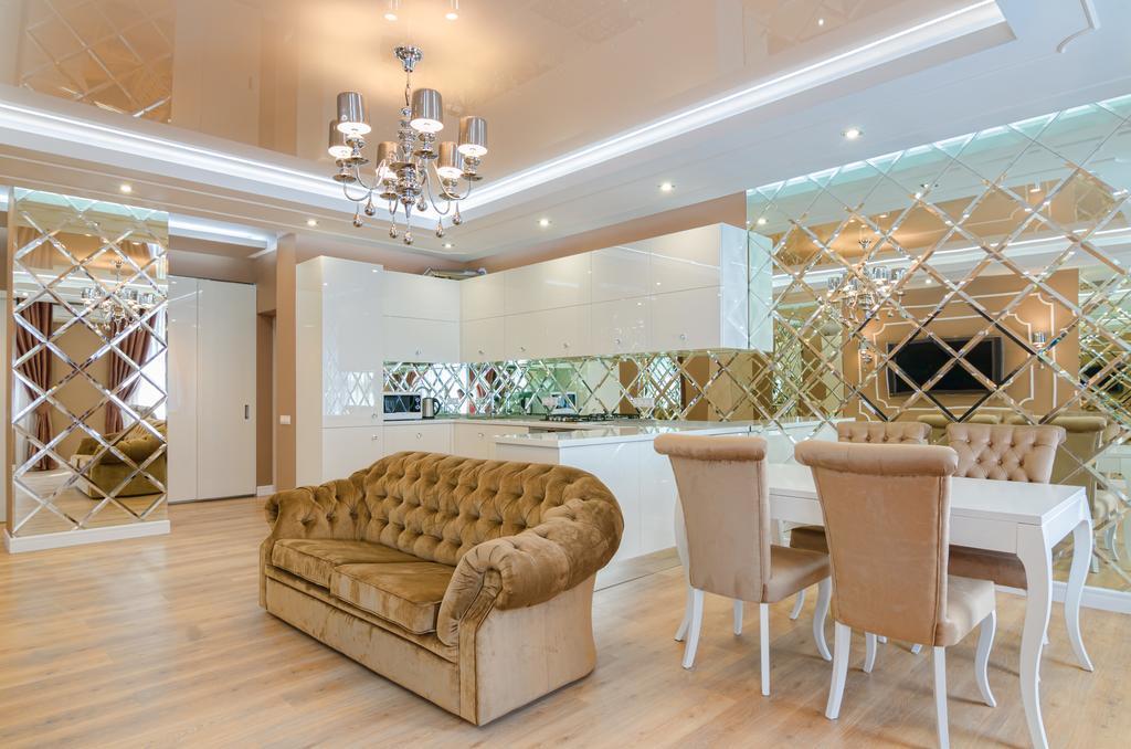 Royal Art-Deco Apartment Львов Экстерьер фото